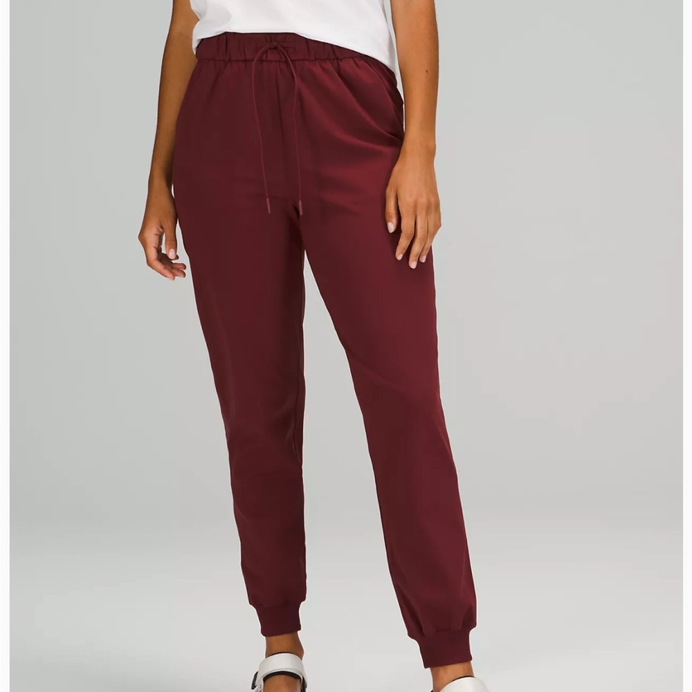 Lululemon full length jogger 8